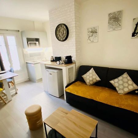 Enghien-Les-Bains: Studio Au Coeur Du Centre Ville. Buitenkant foto