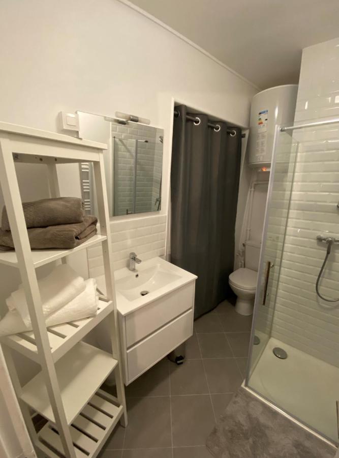 Enghien-Les-Bains: Studio Au Coeur Du Centre Ville. Buitenkant foto